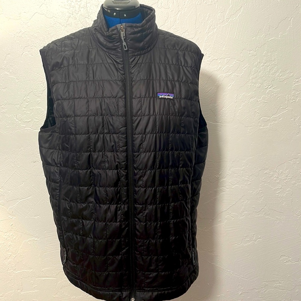 Patagonia nano puff men’s XL vest.